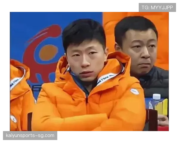 马龙又发家居照，沙发大得能办赛后派对，我妥妥被拉进穷人组